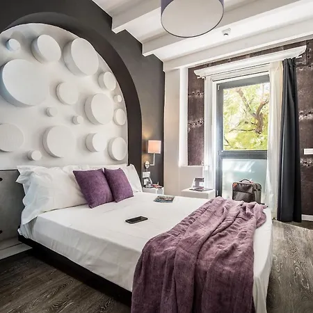 Emphasis & Bed and Breakfast 2*