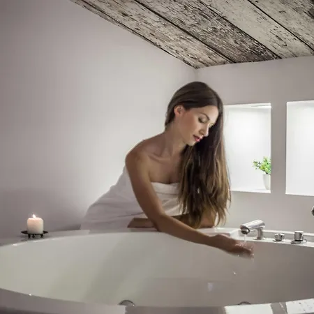 Emphasis & Bed and Breakfast Κάλιαρι